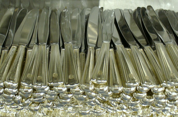 Large quantities of polishing silver is no problem for The Swartz Group